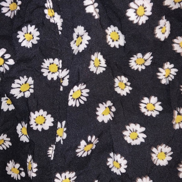 LF Flower Flowy Shorts - Picture 5 of 5
